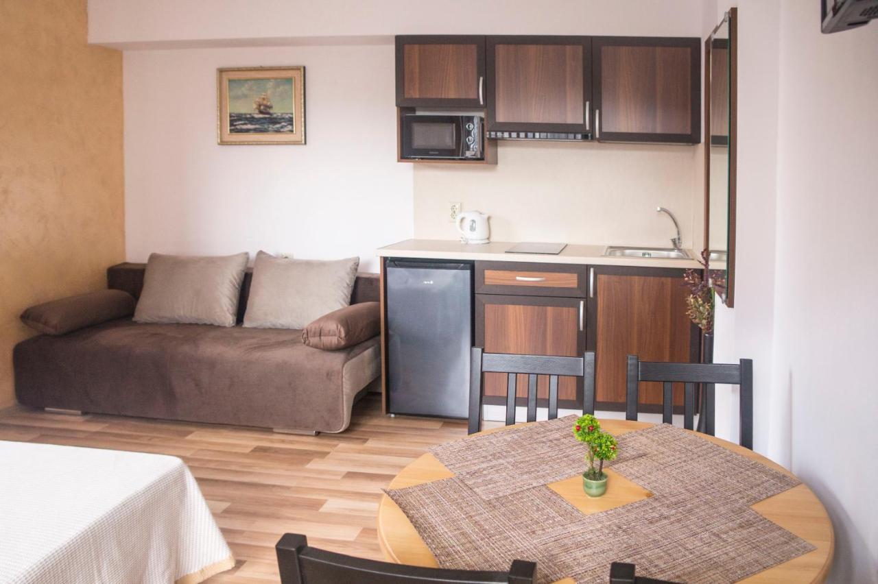 Chrystal Guest House Obzor Extérieur photo