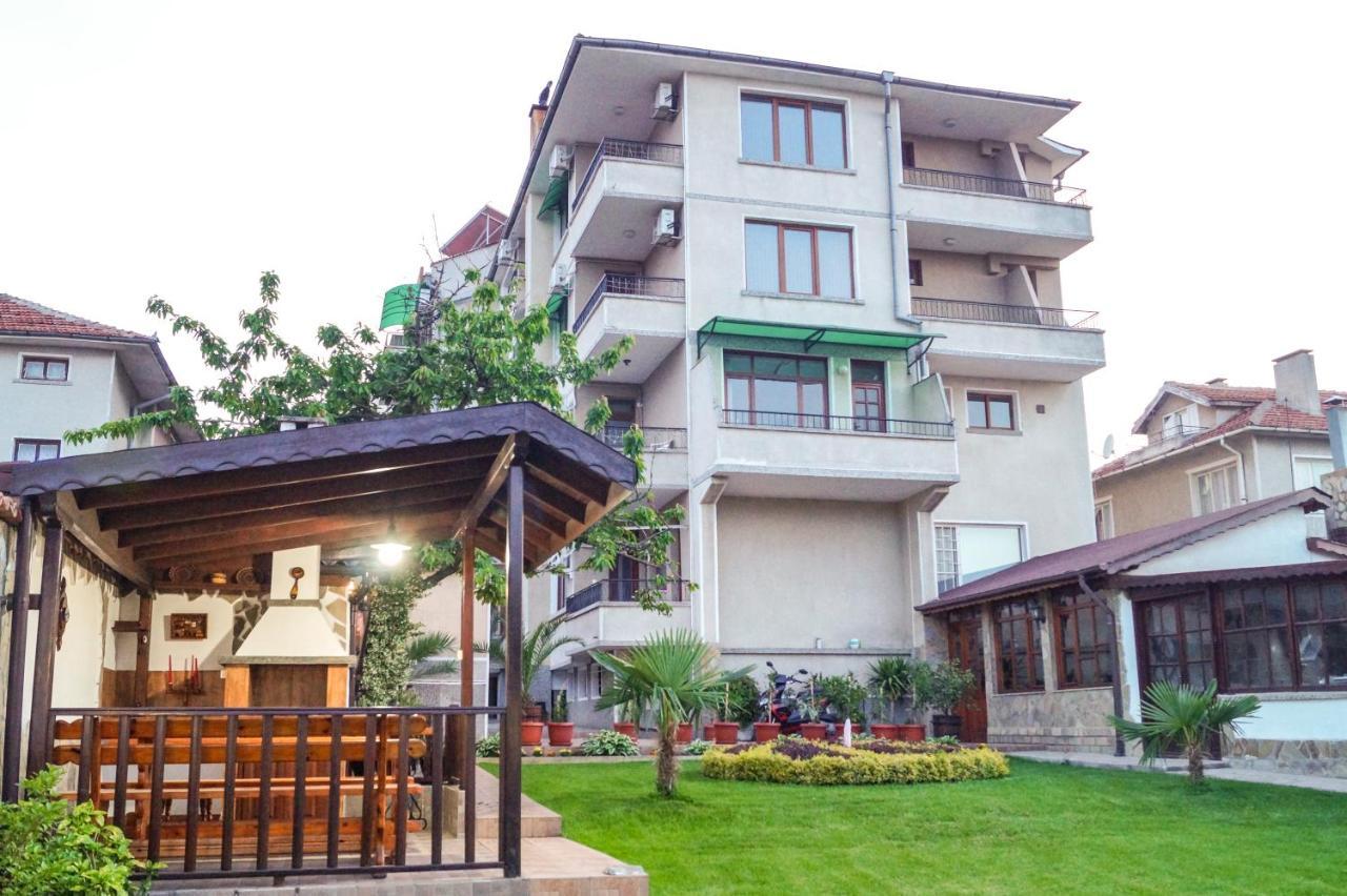 Chrystal Guest House Obzor Extérieur photo